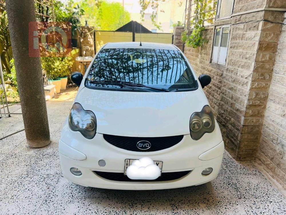 BYD F0
